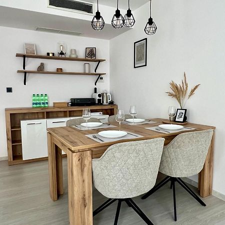 Skau Piano Family & Business Apartment Free Parking Bratislava Exterior photo